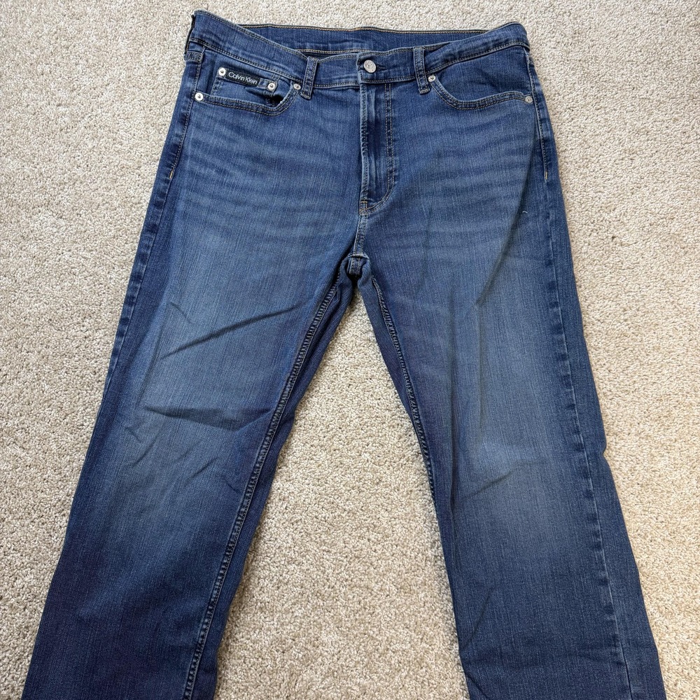 Calvin Klein Jeans Mens 34x29 Medium Wash Blue Denim Regular Straight Casual